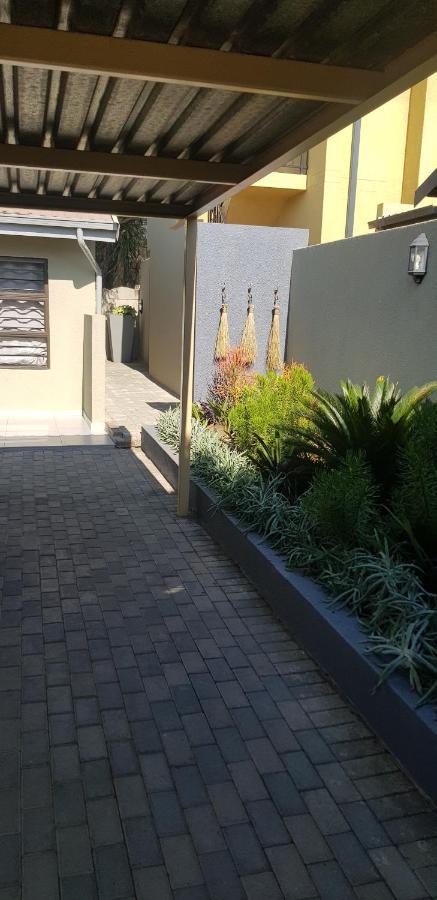 Salas Stay, Midrand Exterior photo