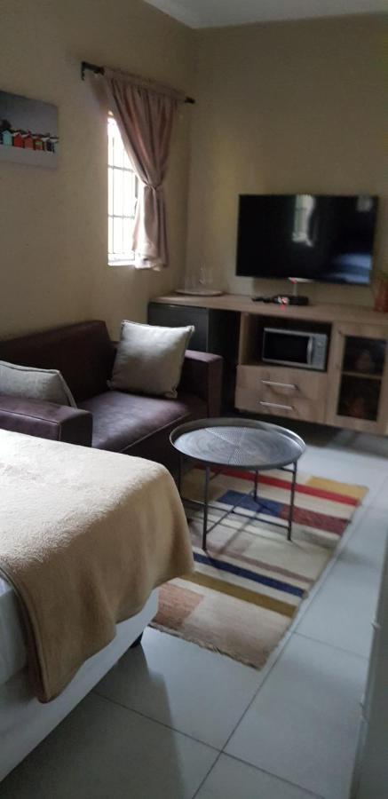 Salas Stay, Midrand Exterior photo