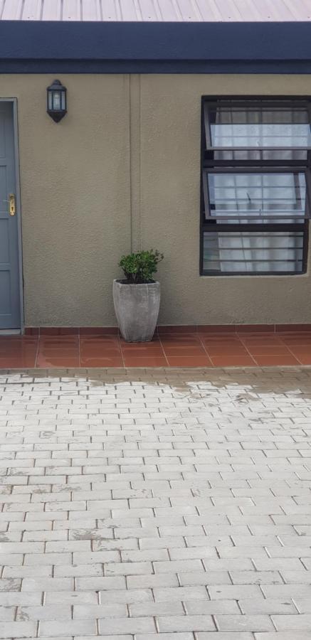 Salas Stay, Midrand Exterior photo